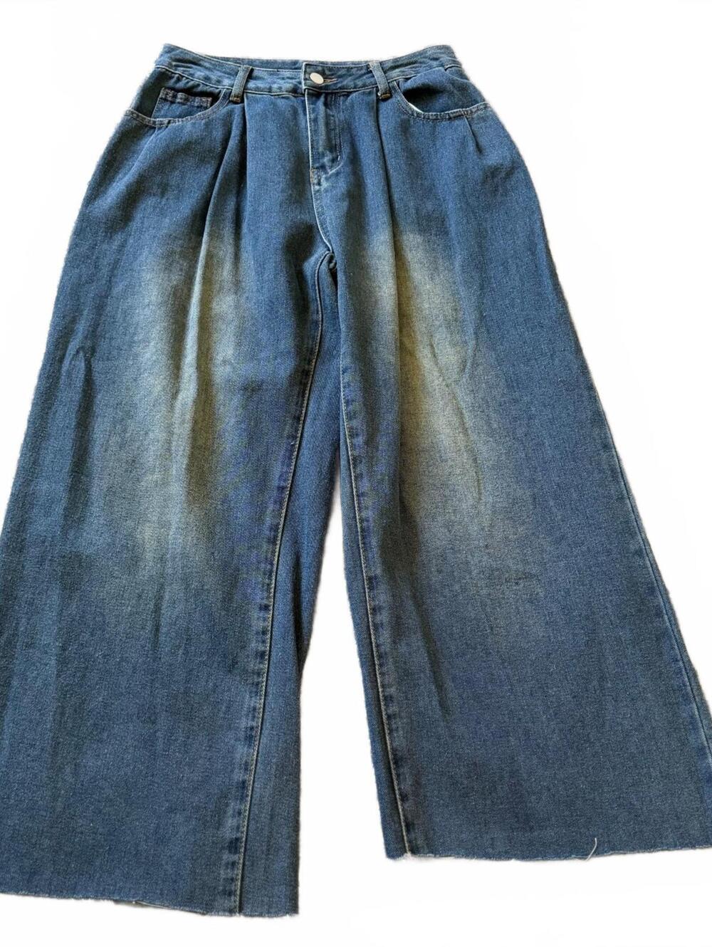 Dazy Women’s Size Medium Wide Leg Jeans High Rise Medium Wash Raw Hem